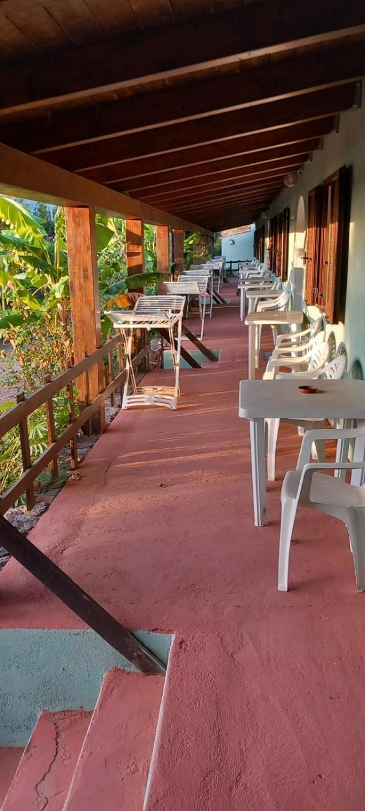 Agriturismo Su Tiresi กาลาโกโนเน ภายนอก รูปภาพ