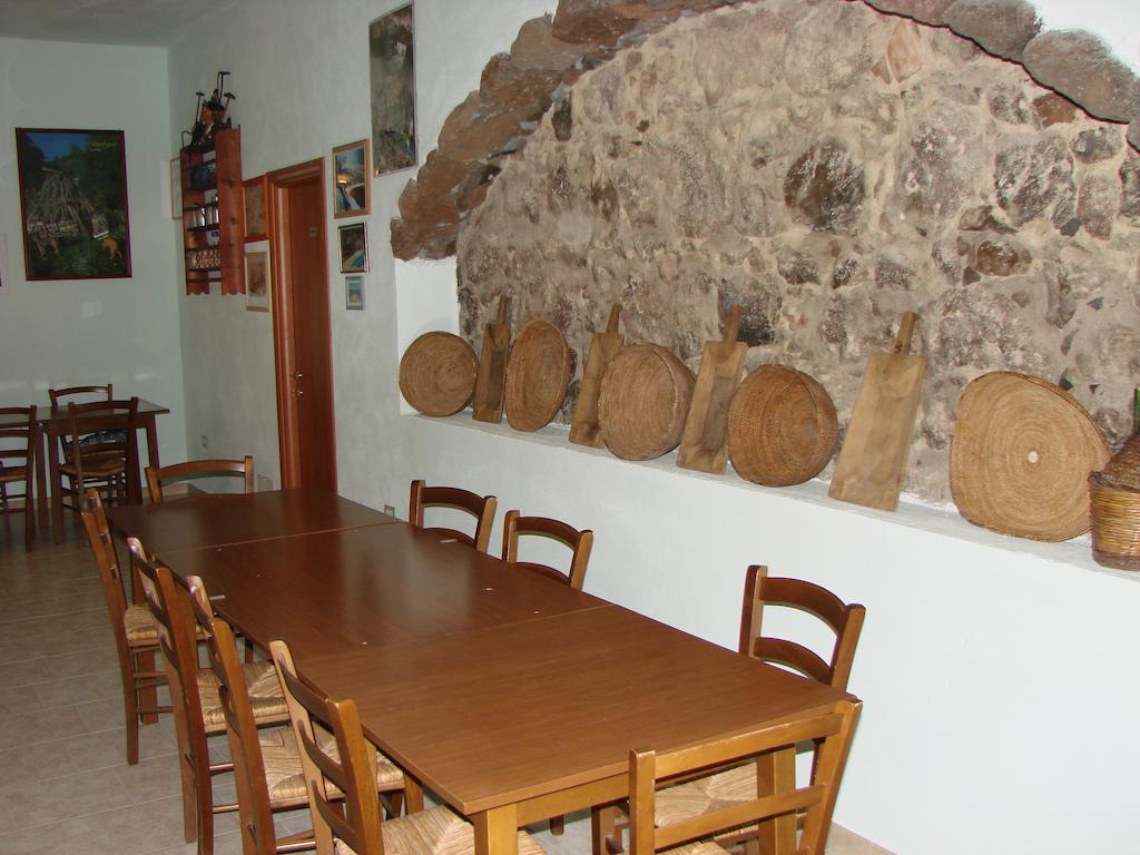 Agriturismo Su Tiresi กาลาโกโนเน ภายนอก รูปภาพ