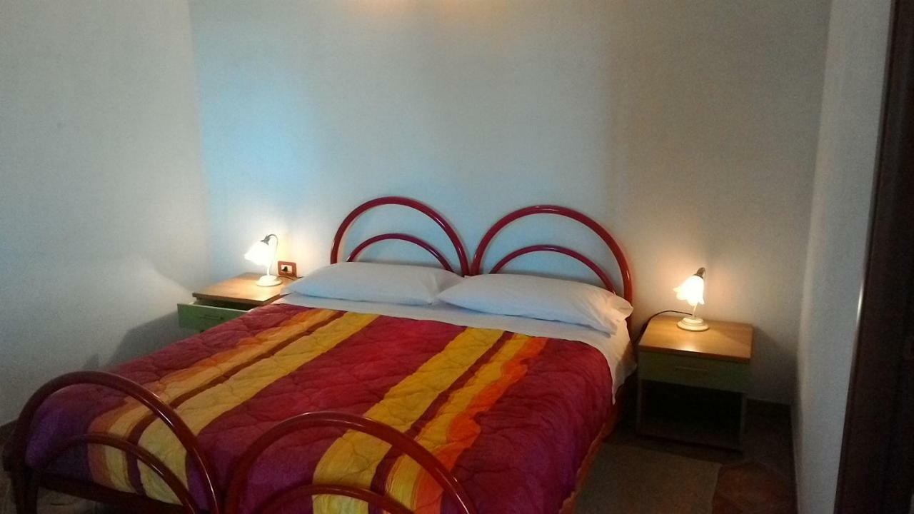 Agriturismo Su Tiresi กาลาโกโนเน ภายนอก รูปภาพ